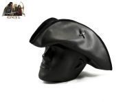 Sombrero pirata cosido con cordón de cuero