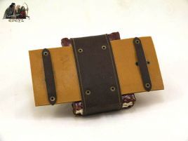 Set detective steampunk cinturon libro lupa investigador