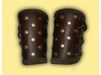 Brazaletes reforzados con remaches