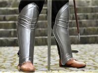 Grebas perneras medievales de acero D con rodillera