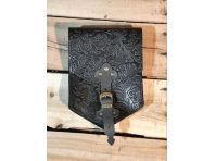 Bolsa de piel repujada Logos