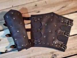 Brazales piel remaches rustico vikingo medieval