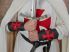 Brazales de piel con motivos templarios