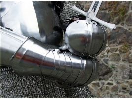 Guanteletes de acero B, estilo manopla