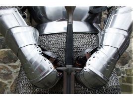 Guanteletes de acero B, estilo manopla