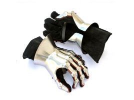 Guanteletes de acero E, Hourglass